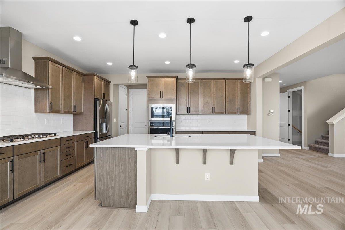 1315 White Cliffs St