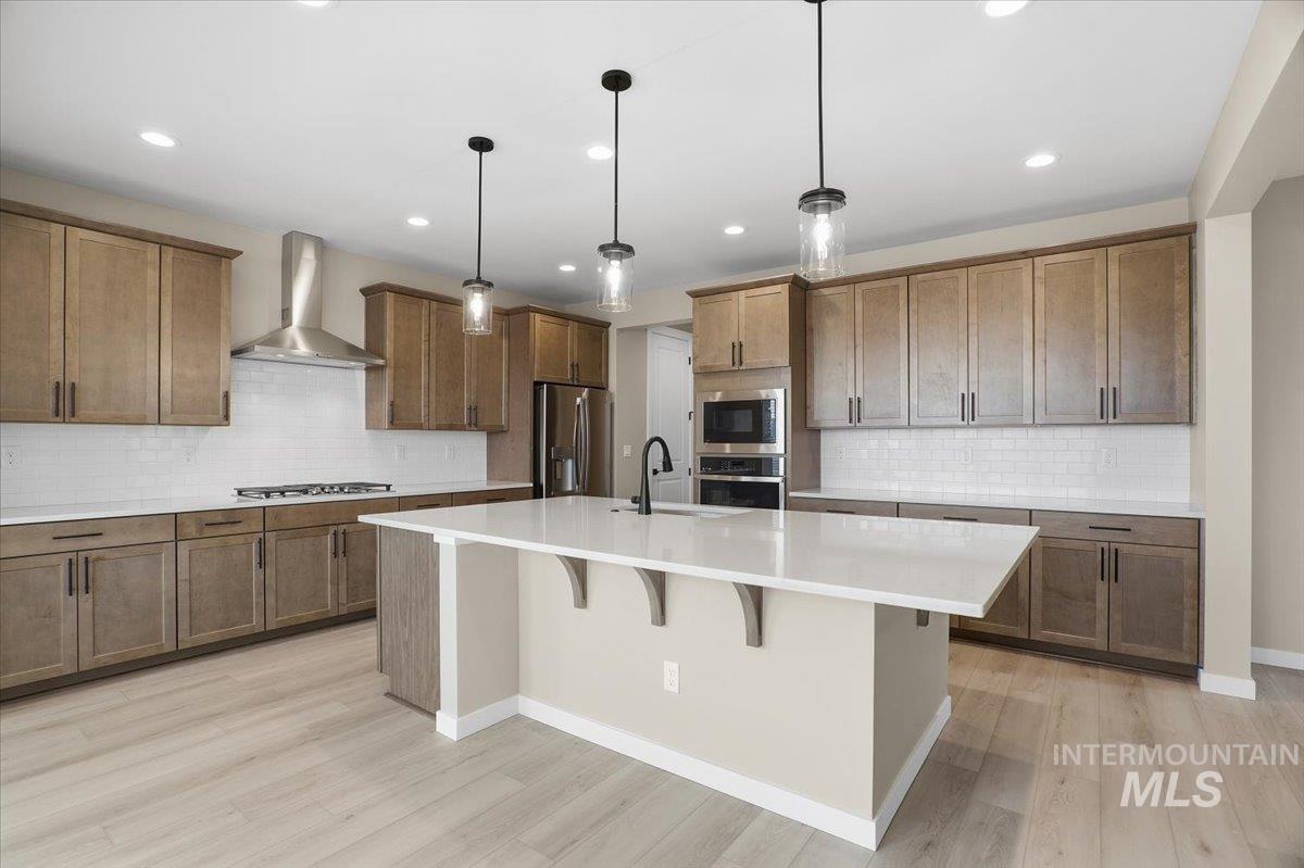 1315 White Cliffs St