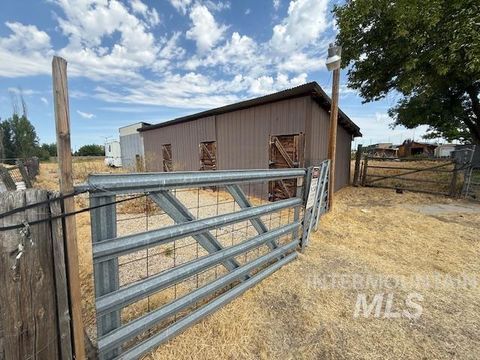 Photo of 1285 S Jade Ave, Meridian, ID 83642 (MLS # 98953935)