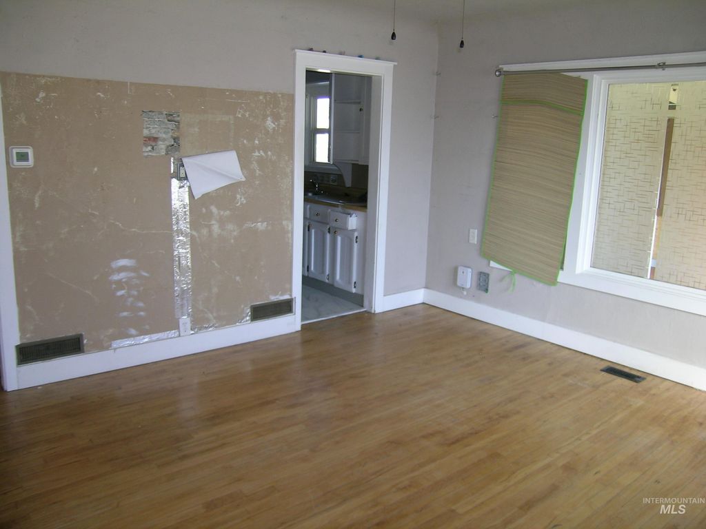 Photo of 415 20th Ave N Ave, Nampa, ID 83686 (MLS # 98972885)