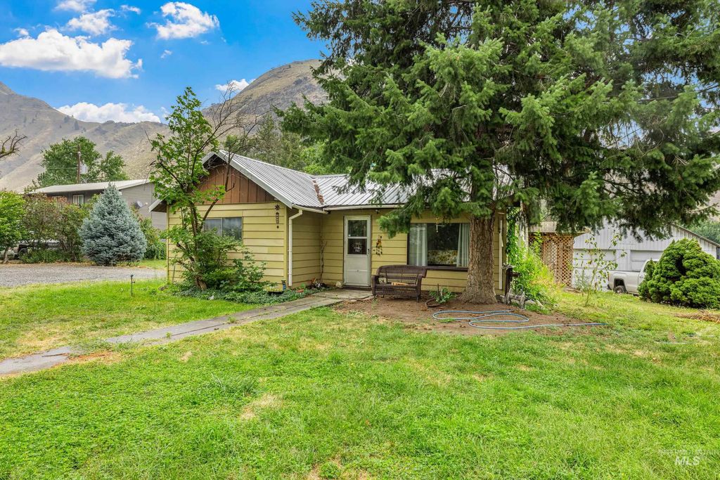 Photo of 620 S Main Street, Riggins, ID 83549 (MLS # 98960128)