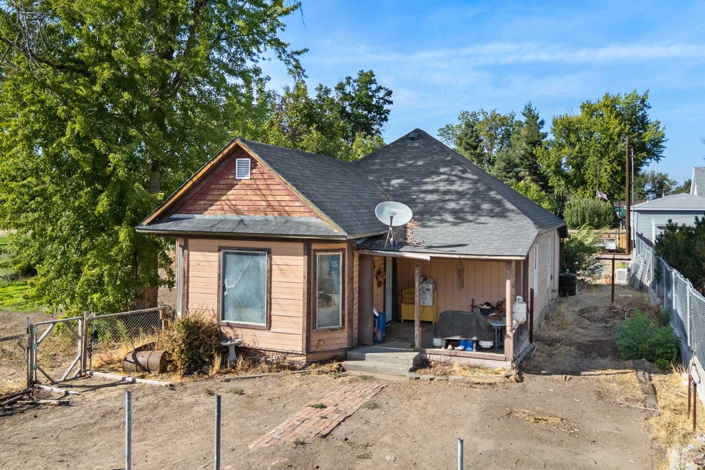 Photo of 131 W Spring Street, Hagerman, ID 83332 (MLS # 99000759)