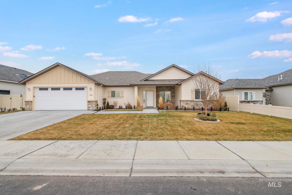 Photo of 1205 Thunder Mountain Dr, Kimberly, ID 83341 (MLS # 98972561)