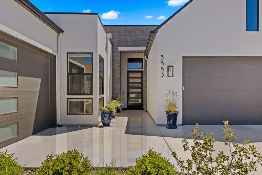 Photo of 5883 E Marmount Ct, Boise, ID 83716 (MLS # 98990208)