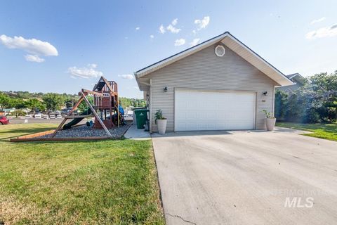 822 15th Ave Lewiston ID 83501