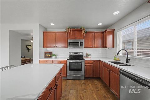Photo of 681 W Archerfield St, Meridian, ID 83646 (MLS # 98982481)