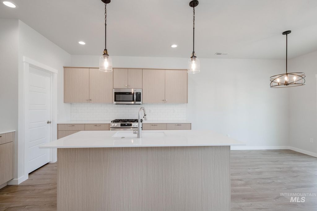 Photo of 10527 W Tinder St, Star, ID 83669 (MLS # 98970084)