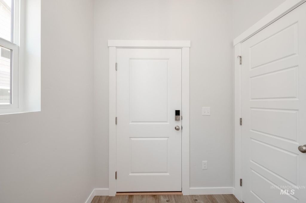 Photo of 10527 W Tinder St, Star, ID 83669 (MLS # 98970084)