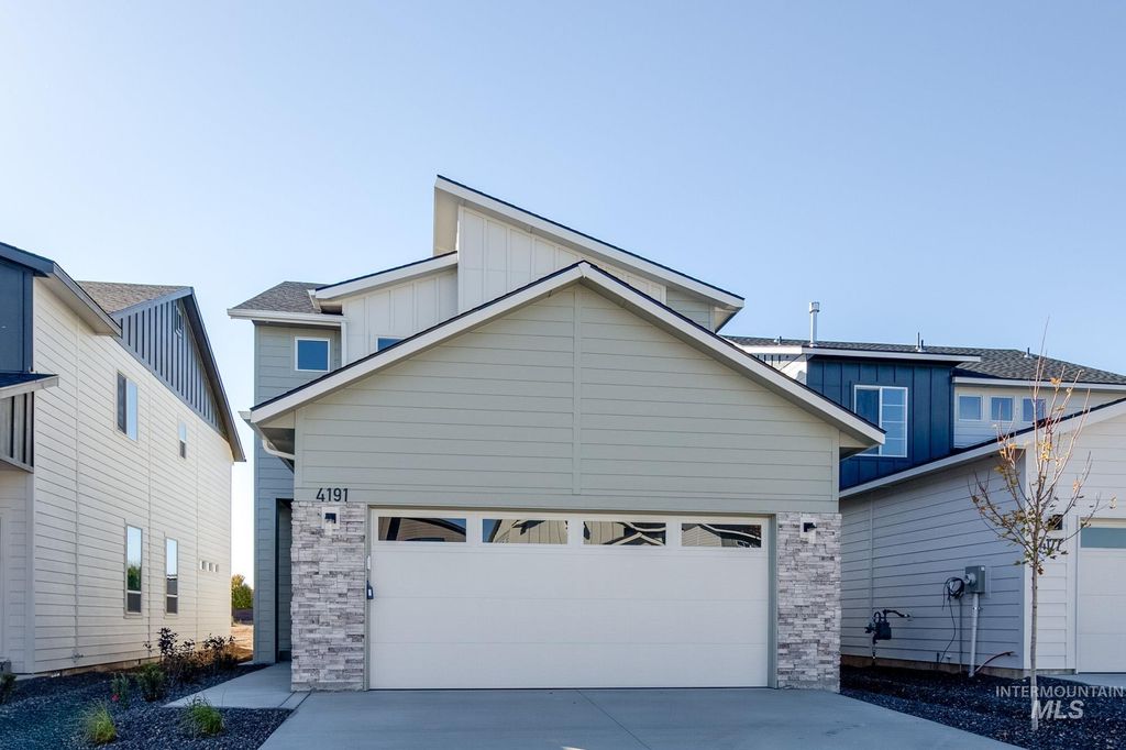 Photo of 10527 W Tinder St, Star, ID 83669 (MLS # 98970084)