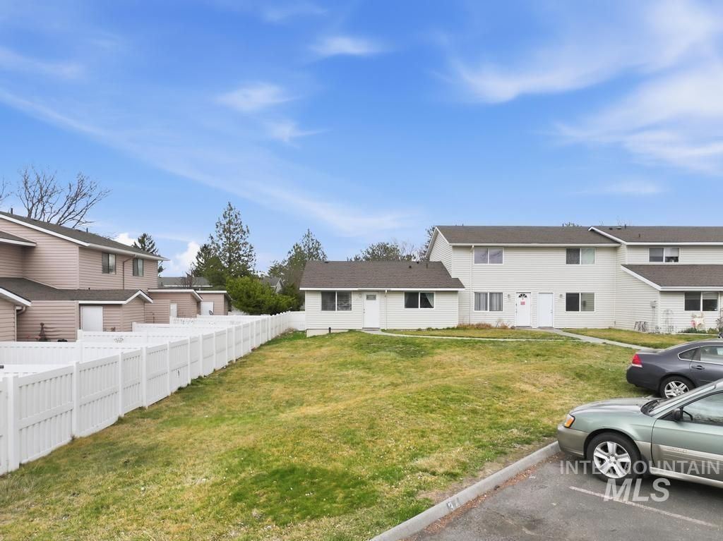 Photo of 259 Pheasant Rd W Rd #25, Twin Falls, ID 83301 (MLS # 98976983)