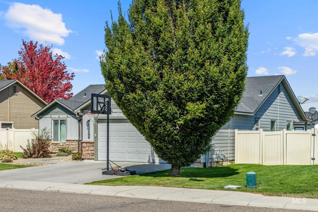 Photo of 2688 Bayberry Dr, Fruitland, ID 83619 (MLS # 99000887)