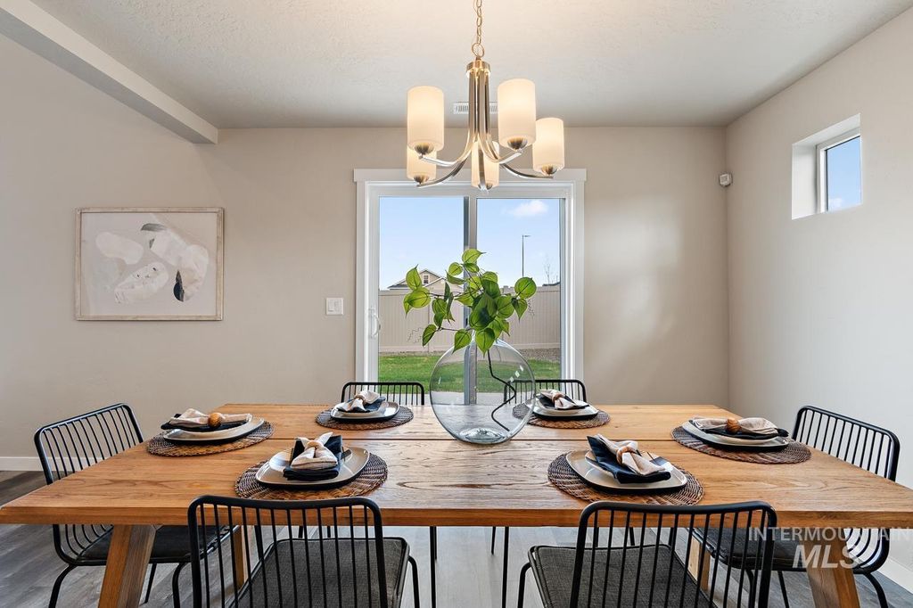 Photo of 1556 Kinsale St, Middleton, ID 83644 (MLS # 98979369)