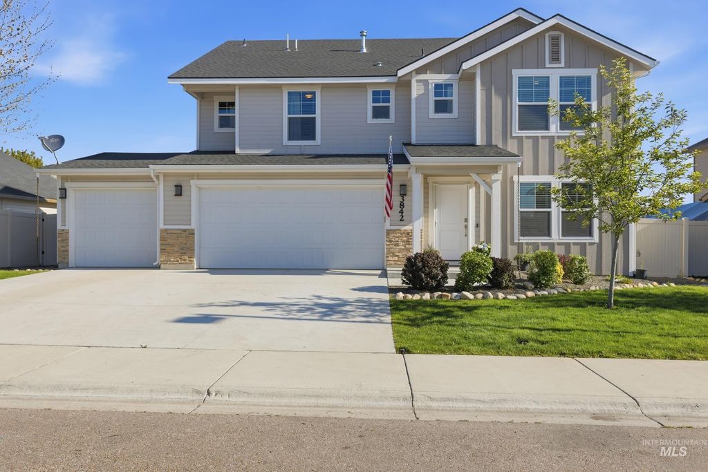 Photo of 3842 E Holly Ridge Dr, Nampa, ID 83686 (MLS # 98984385)