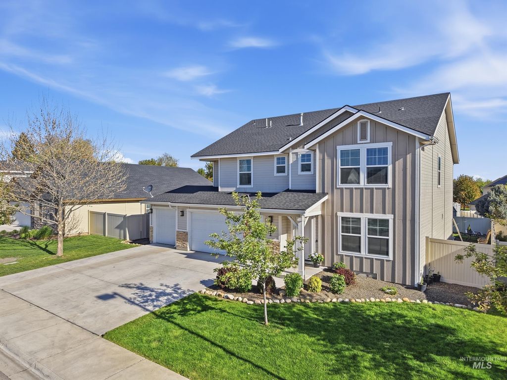 Photo of 3842 E Holly Ridge Dr, Nampa, ID 83686 (MLS # 98984385)