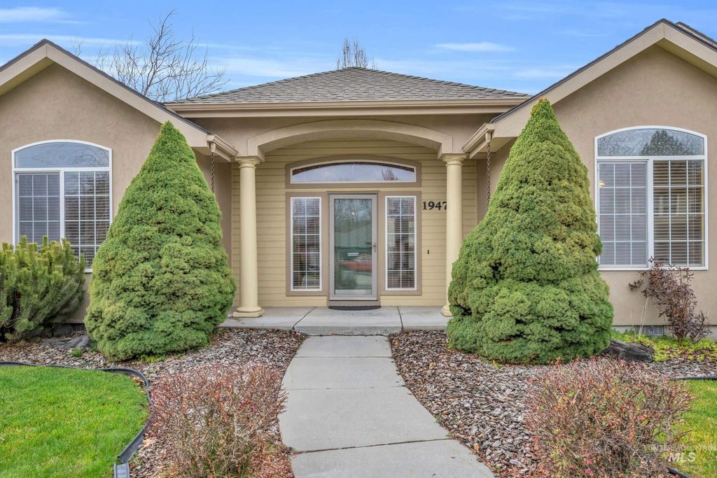 Photo of 1947 S Wilde Creek Way, Boise, ID 83709 (MLS # 98969532)