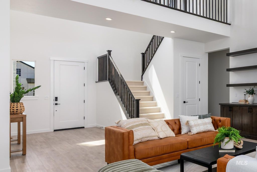 Photo of 5817 W Burnt Sage Dr, Meridian, ID 83646 (MLS # 98983567)