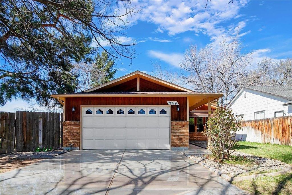 Photo of 2719 N Aster Ave, Boise, ID 83704 (MLS # 98978758)