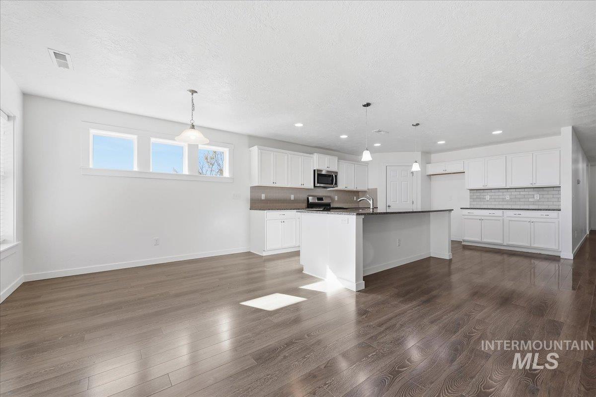 16739 Dartmouth