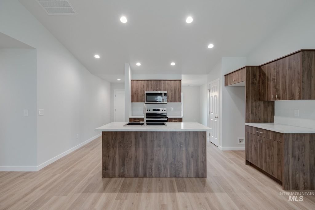 Photo of 1684 W Unforgettable St, Meridian, ID 83642 (MLS # 98968583)