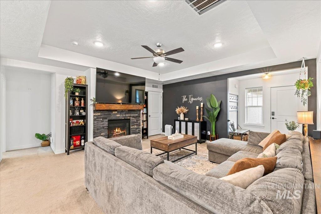 Photo of 16998 N Cornwallis Way, Nampa, ID 83687 (MLS # 98974552)