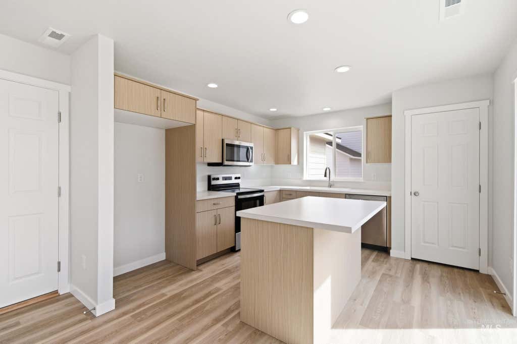 Photo of 1763 Gyrfalcon St, Middleton, ID 83644 (MLS # 98997620)
