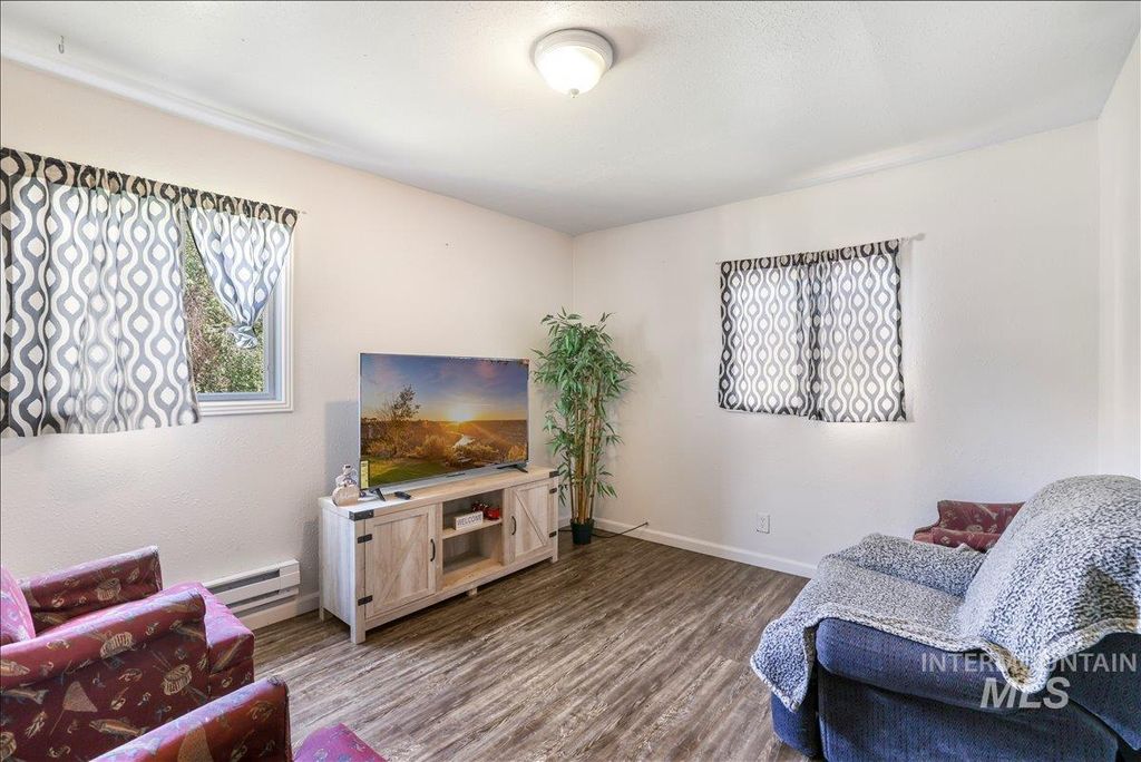 Photo of 121 7th Ave S, Buhl, ID 83316 (MLS # 98973600)