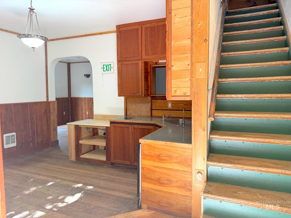 Photo of 219 N Washington St, Moscow, ID 83843 (MLS # 98992335)