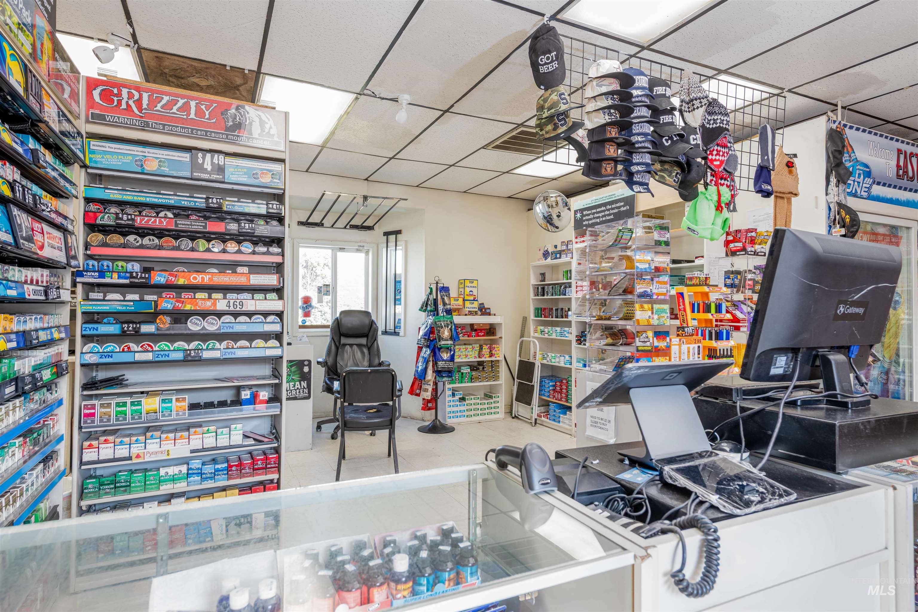 Miscellaneous room with a paneled ceiling