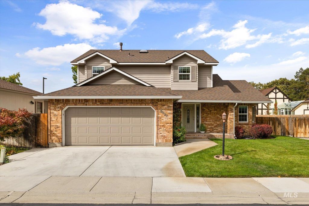 Photo of 2421 N Fisk Ln, Boise, ID 83704 (MLS # 98963735)