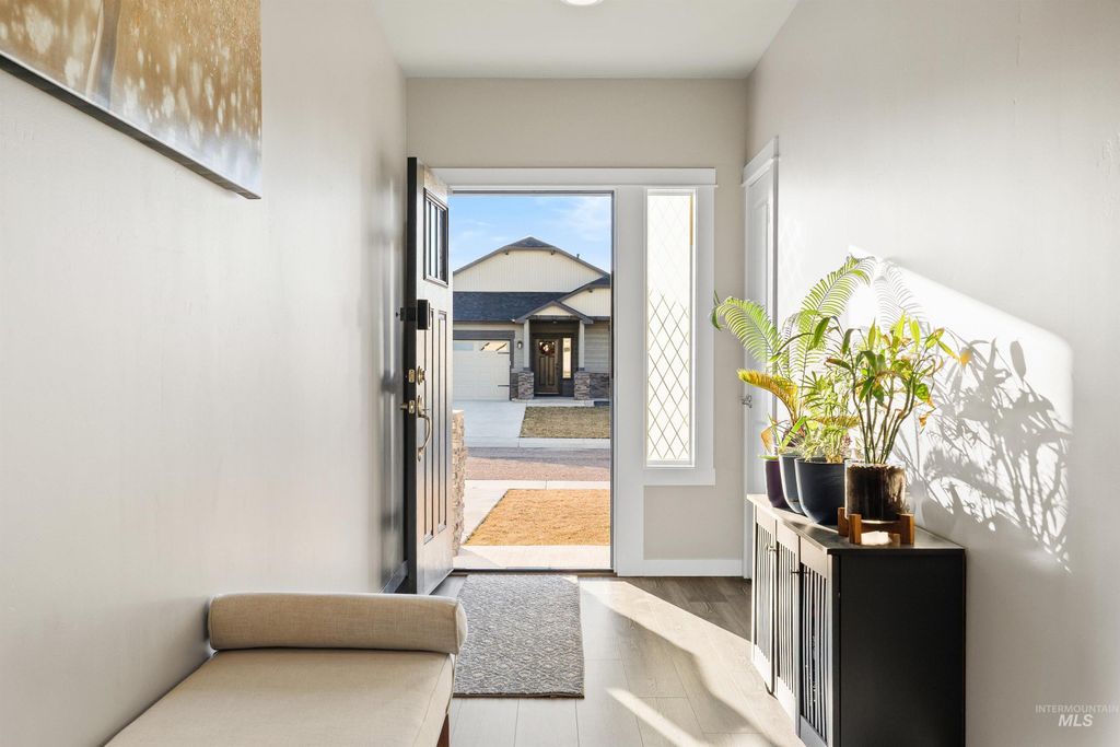 Photo of 731 Cheri Ct, Kimberly, ID 83341 (MLS # 98977397)