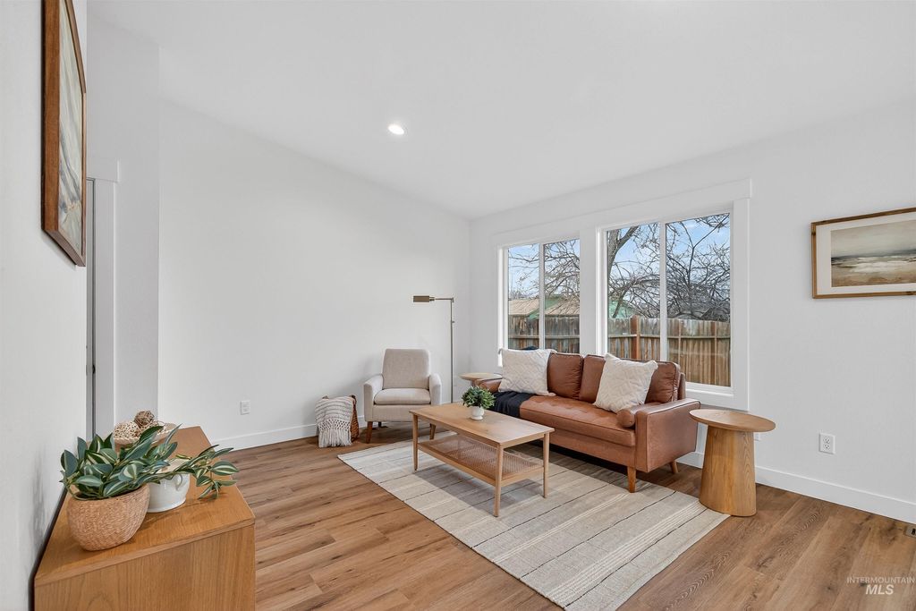 Photo of 2922 Garfield Street, Lewiston, ID 83501 (MLS # 98972446)