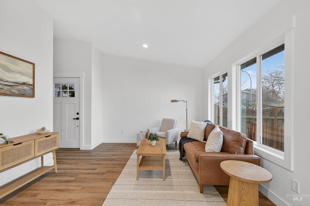 Photo of 2922 Garfield Street, Lewiston, ID 83501 (MLS # 98972446)