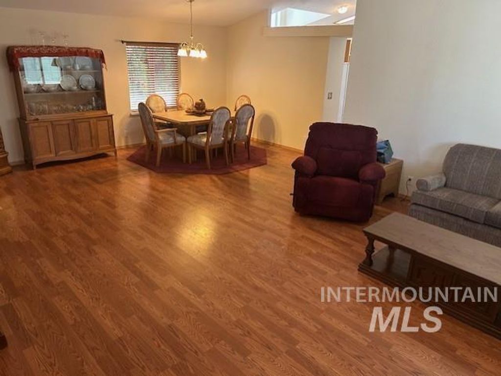 Photo of 404 East North 3rd St, Grangeville, ID 83530 (MLS # 98985954)