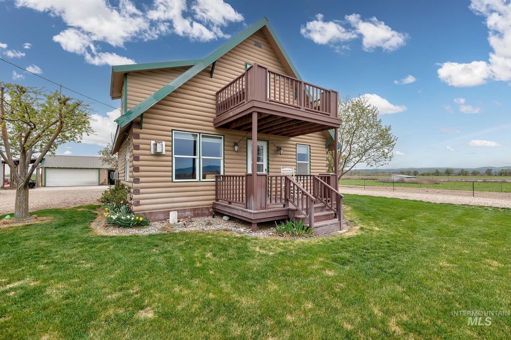 Photo of 1363 Ross Road, Weiser, ID 83672 (MLS # 98980176)