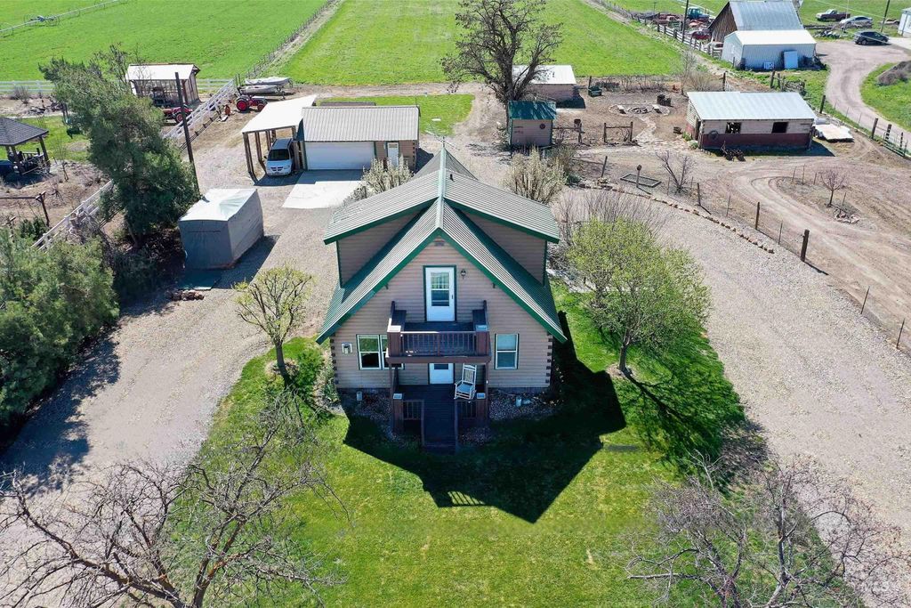 Photo of 1363 Ross Road, Weiser, ID 83672 (MLS # 98980176)
