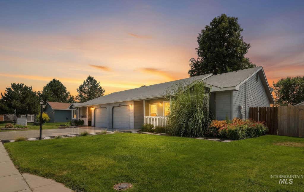 Photo of 715 E. Maryland Ave, Nampa, ID 83686 (MLS # 98998187)