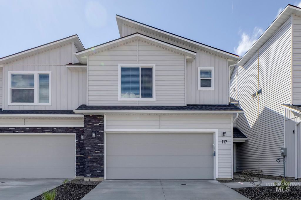 Photo of 117 Caribou St, Horseshoe Bend, ID 83629 (MLS # 98962443)