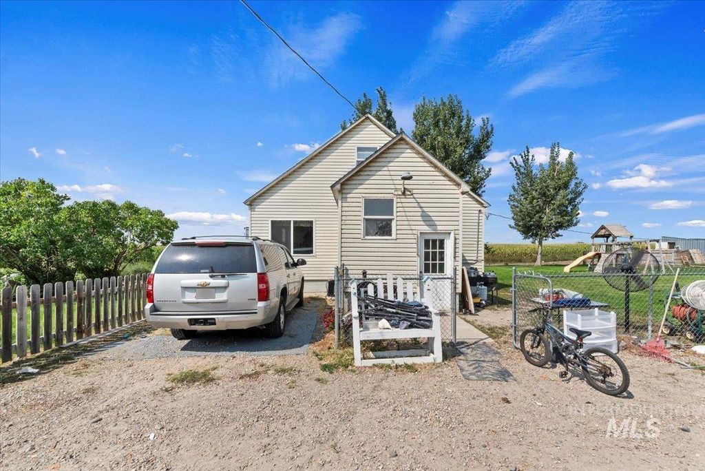 Photo of 4564 Thompson Rd, Homedale, ID 83628 (MLS # 98961329)