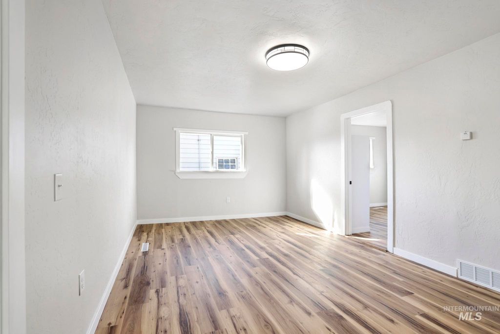 Photo of 518 E 13th Street, Burley, ID 83318 (MLS # 98975942)