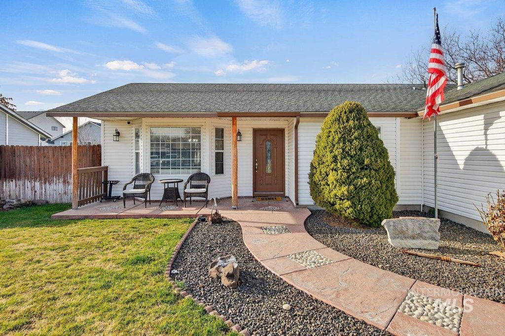 Photo of 335 San Mateo, Kuna, ID 83634 (MLS # 98971890)