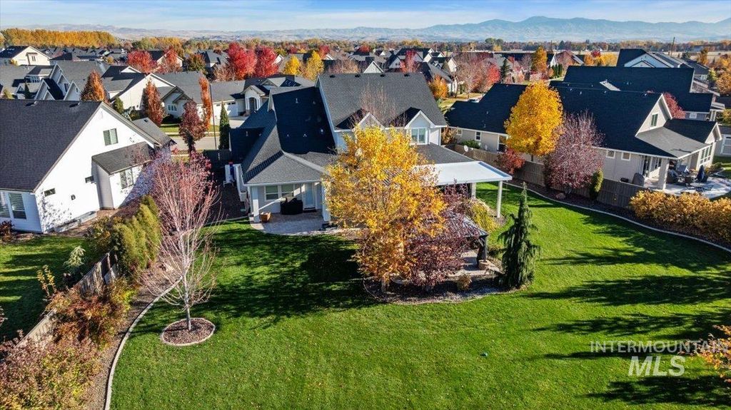 Photo of 1695 N Black Forest Way, Eagle, ID 83616 (MLS # 98974181)