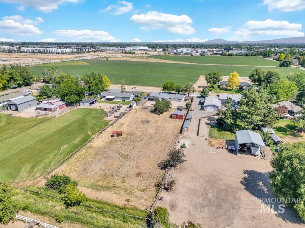 Photo of 2155 W Waltman St, Meridian, ID 83642 (MLS # 98976713)