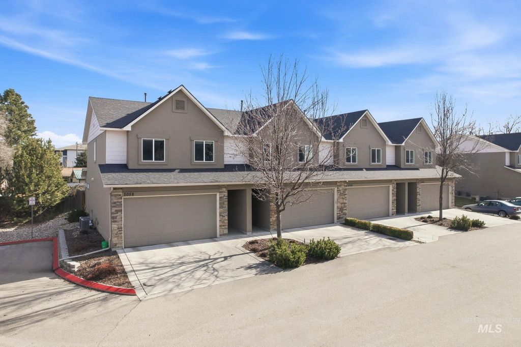 Photo of 5056 N Alworth St, Garden City, ID 83714 (MLS # 98976102)