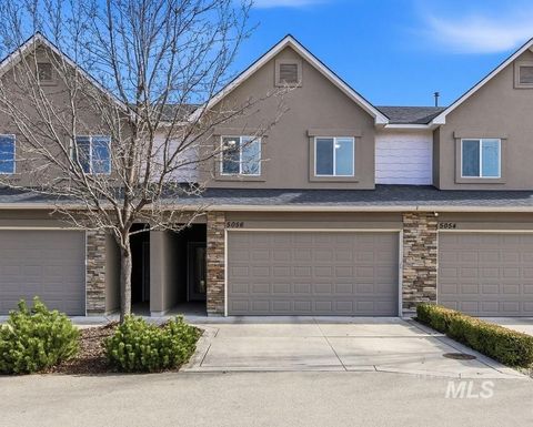 Photo of 5056 N Alworth St, Garden City, ID 83714 (MLS # 98976102)