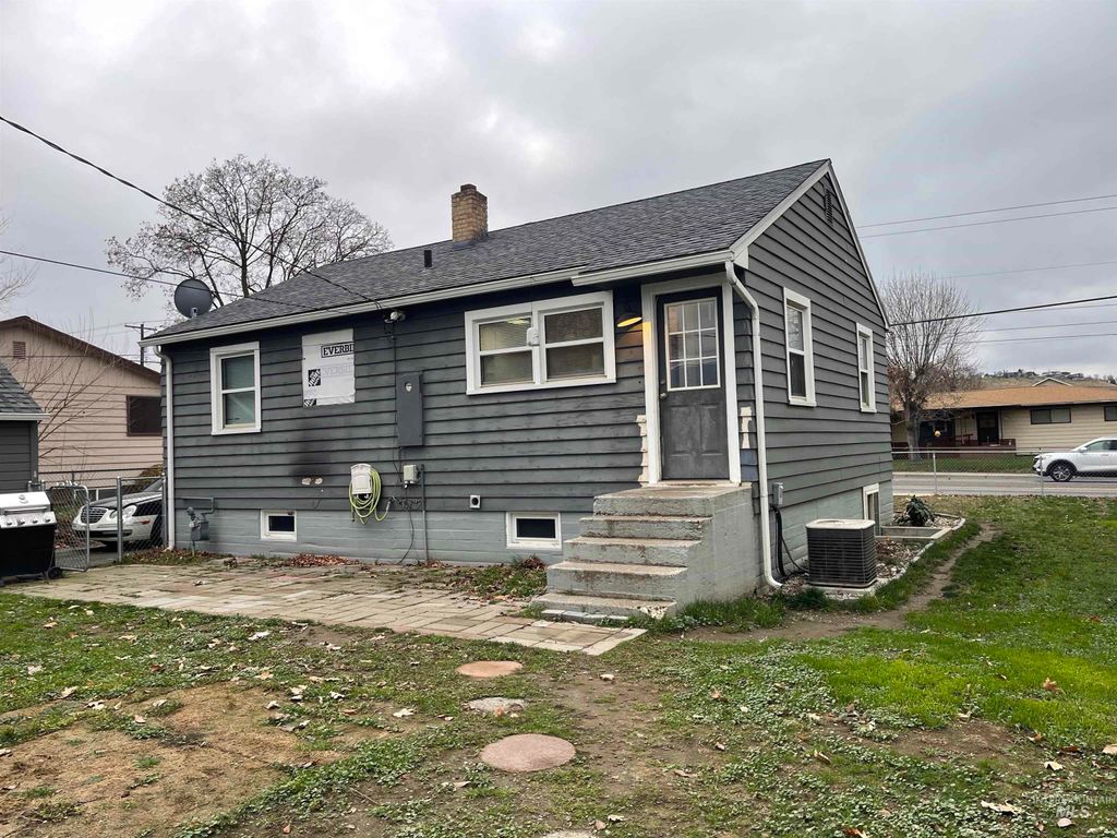 Photo of 1117 15th Street, Clarkston, WA 99403 (MLS # 98968775)