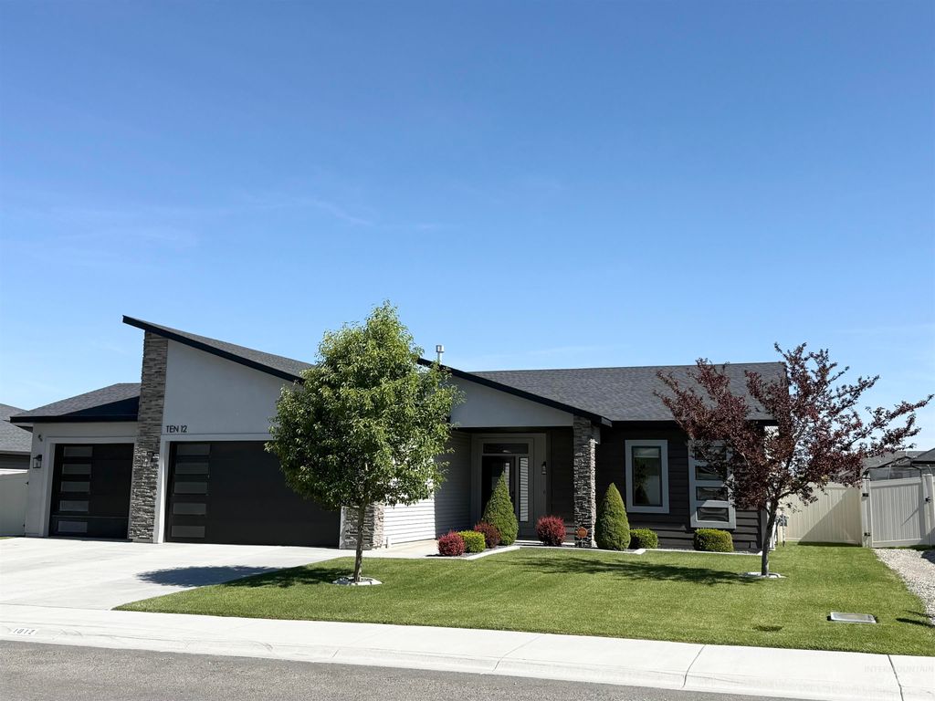 Photo of 1012 Monument Peak Pl, Kimberly, ID 83341 (MLS # 98990430)