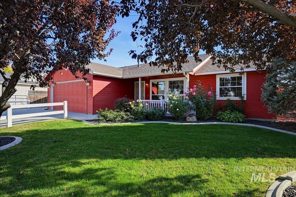 Photo of 1200 S 19th St, Nampa, ID 83686 (MLS # 99003729)