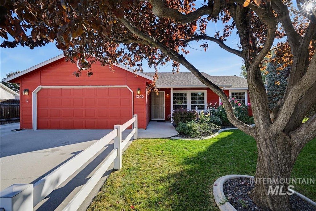 Photo of 1200 S 19th St, Nampa, ID 83686 (MLS # 99003729)