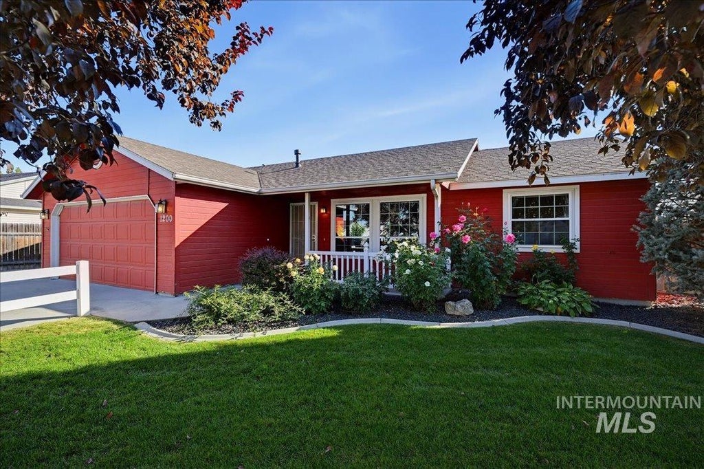 Photo of 1200 S 19th St, Nampa, ID 83686 (MLS # 99003729)