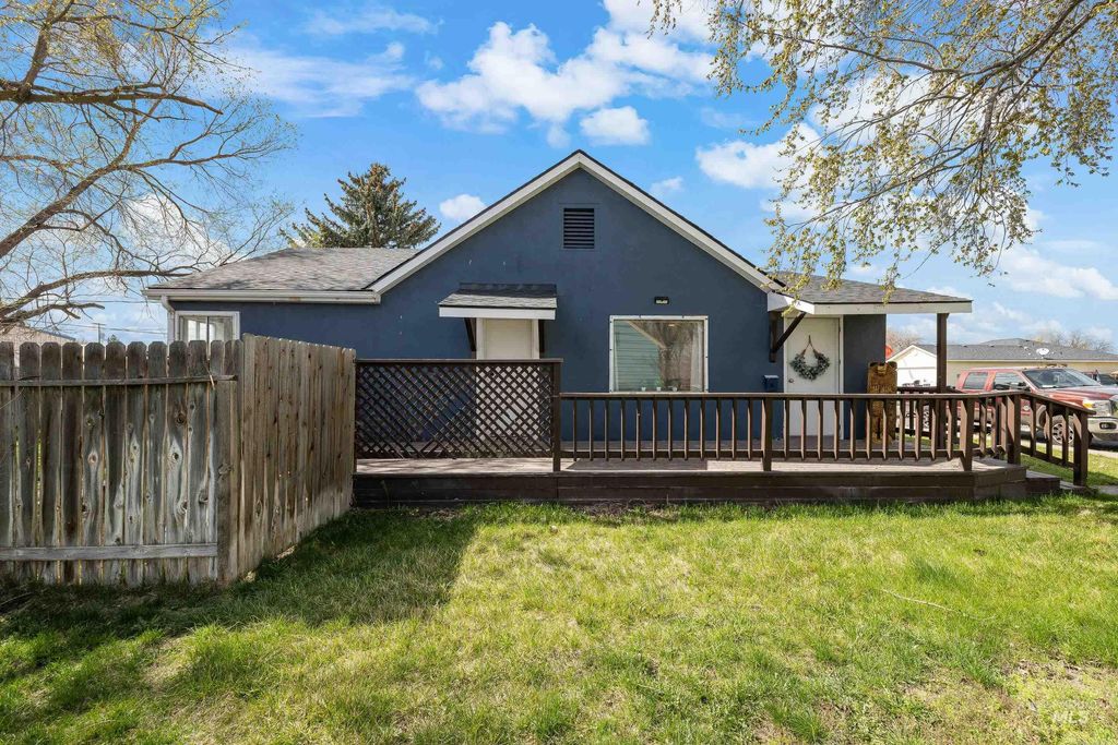 Photo of 1265 E 4th N, Mountain Home, ID 83647 (MLS # 98979789)